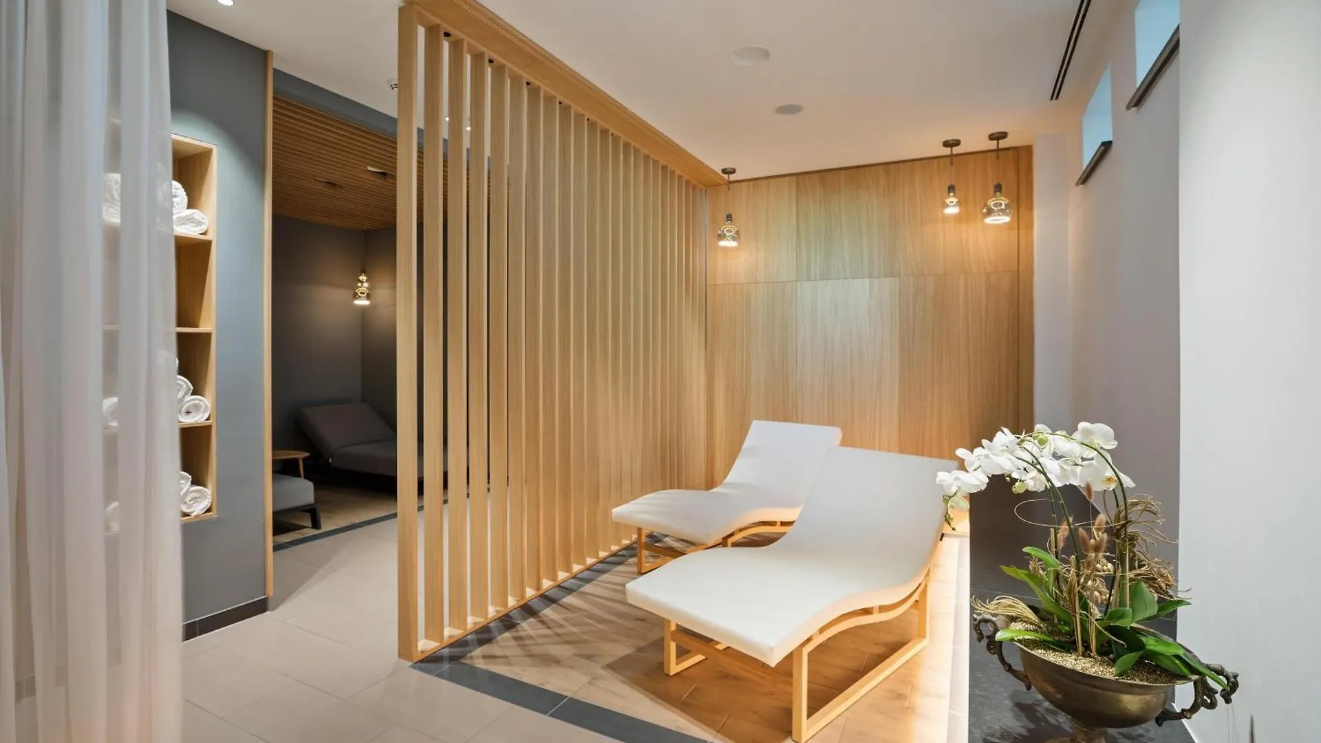 Austria Trend Hotel Maximilian Vienna 4*,