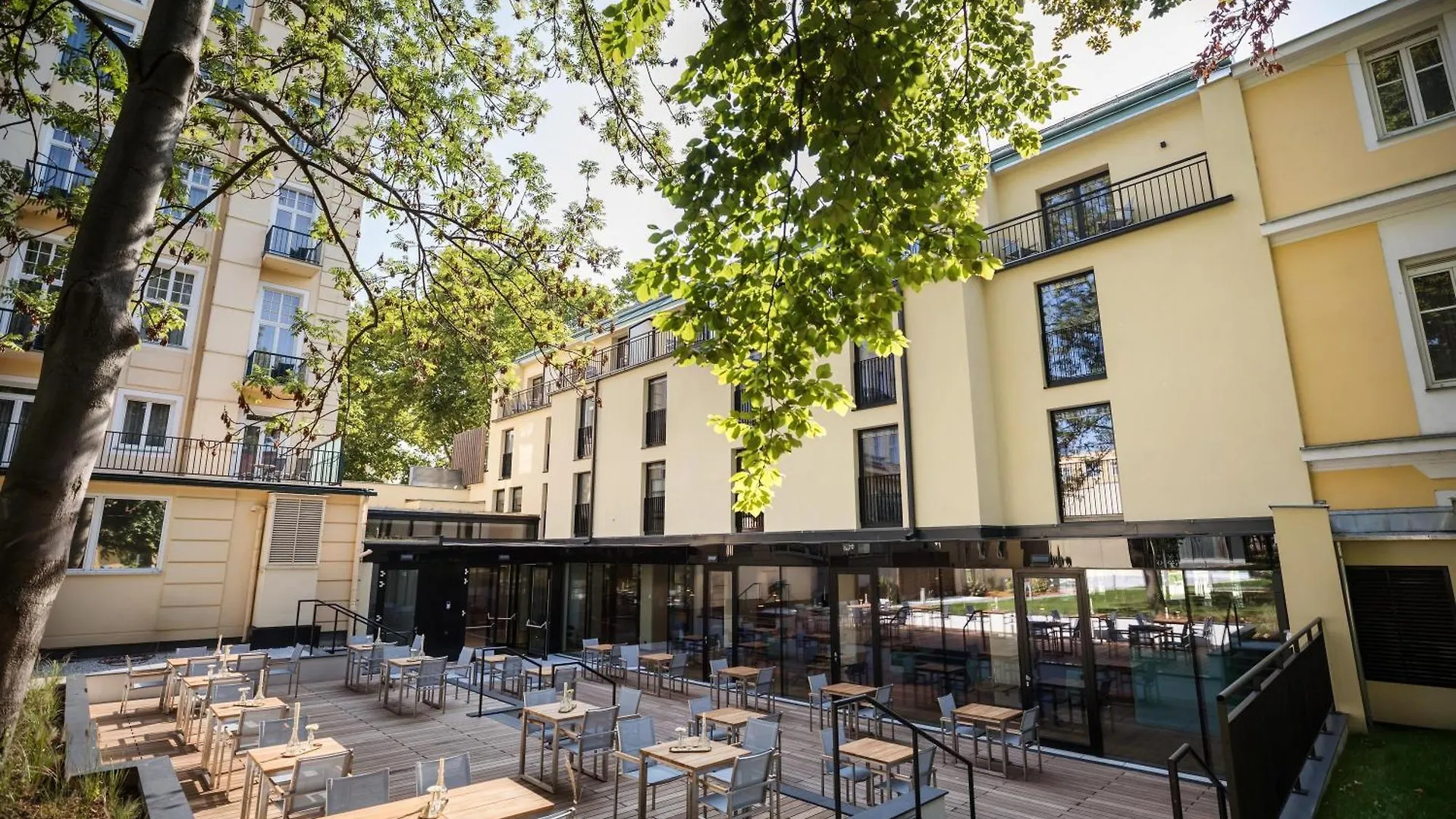 Austria Trend Hotel Maximilian Vienna 4*,