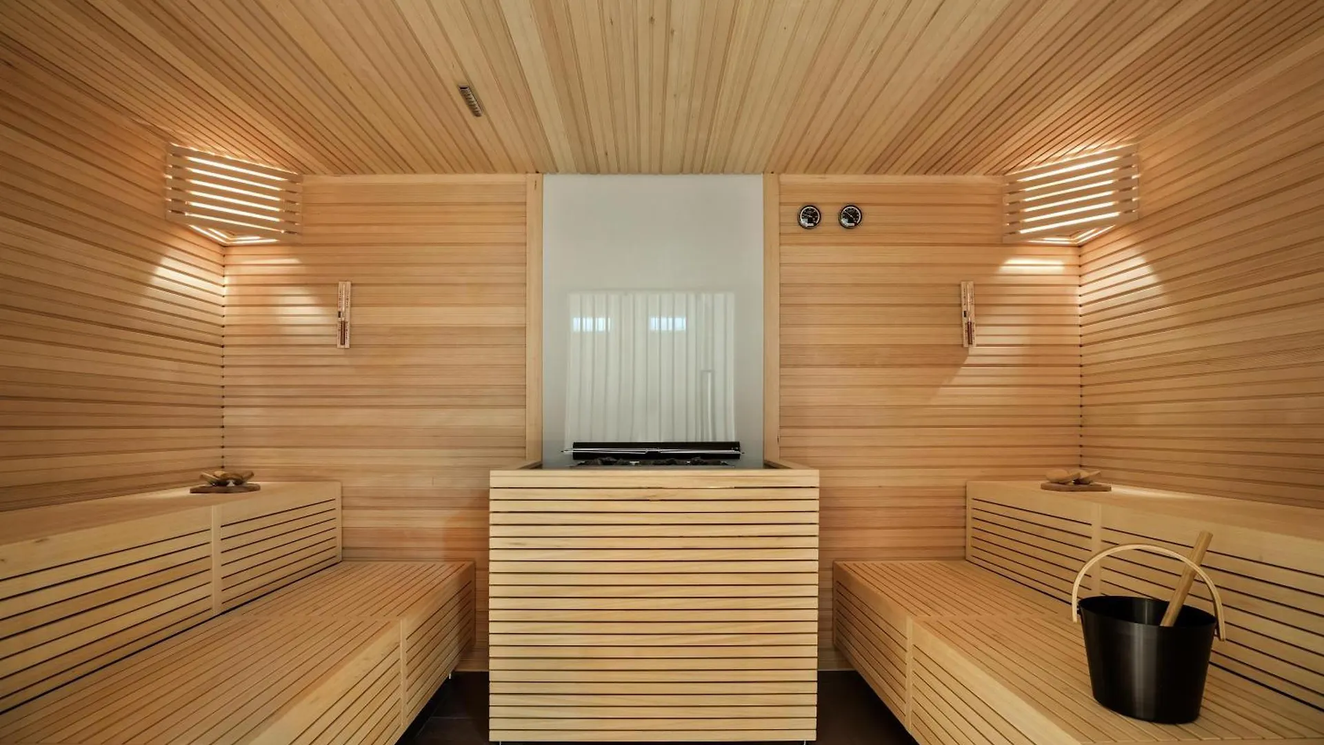 Austria Trend Hotel Maximilian Bécs
