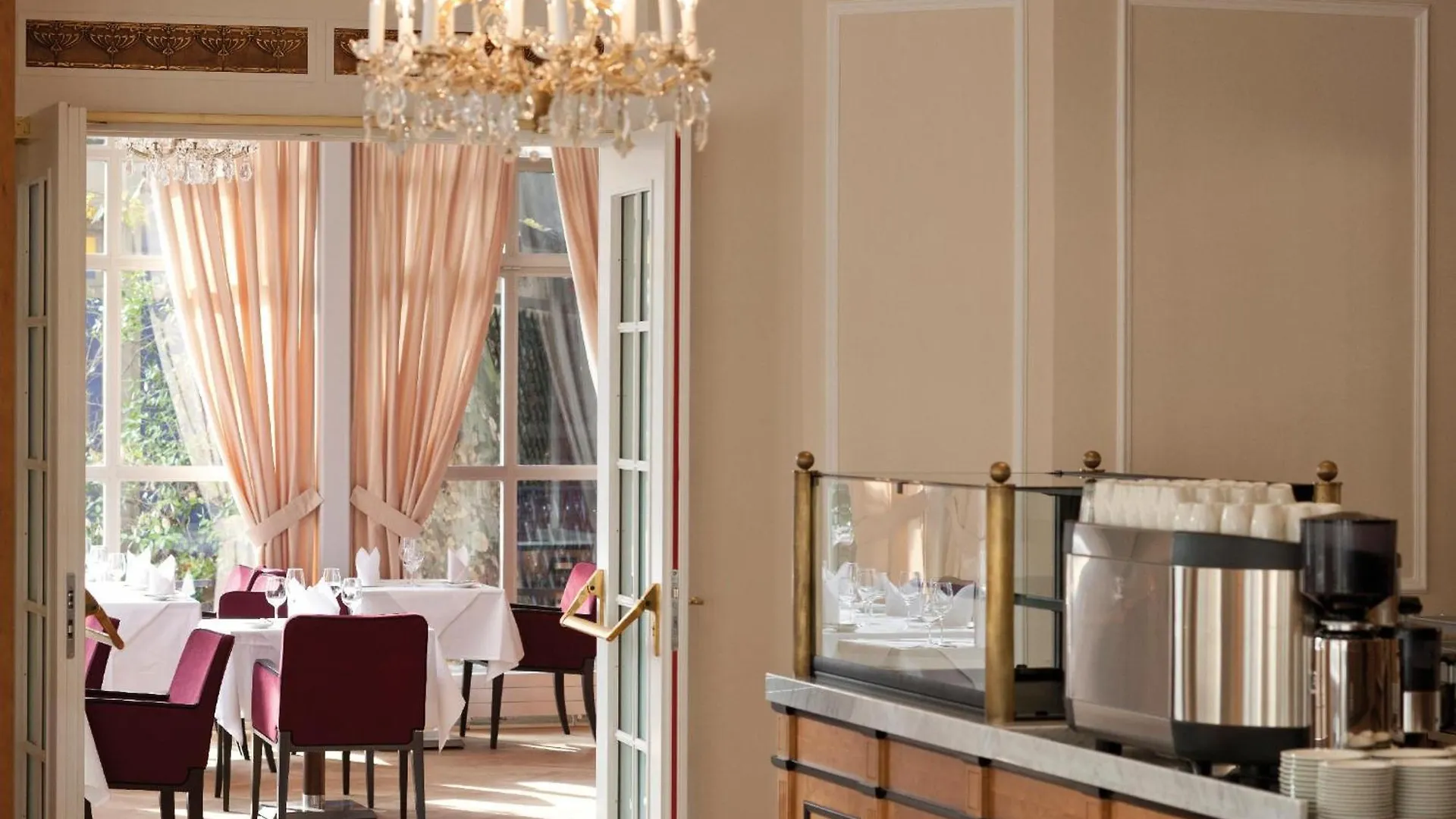 Austria Trend Hotel Maximilian Bécs